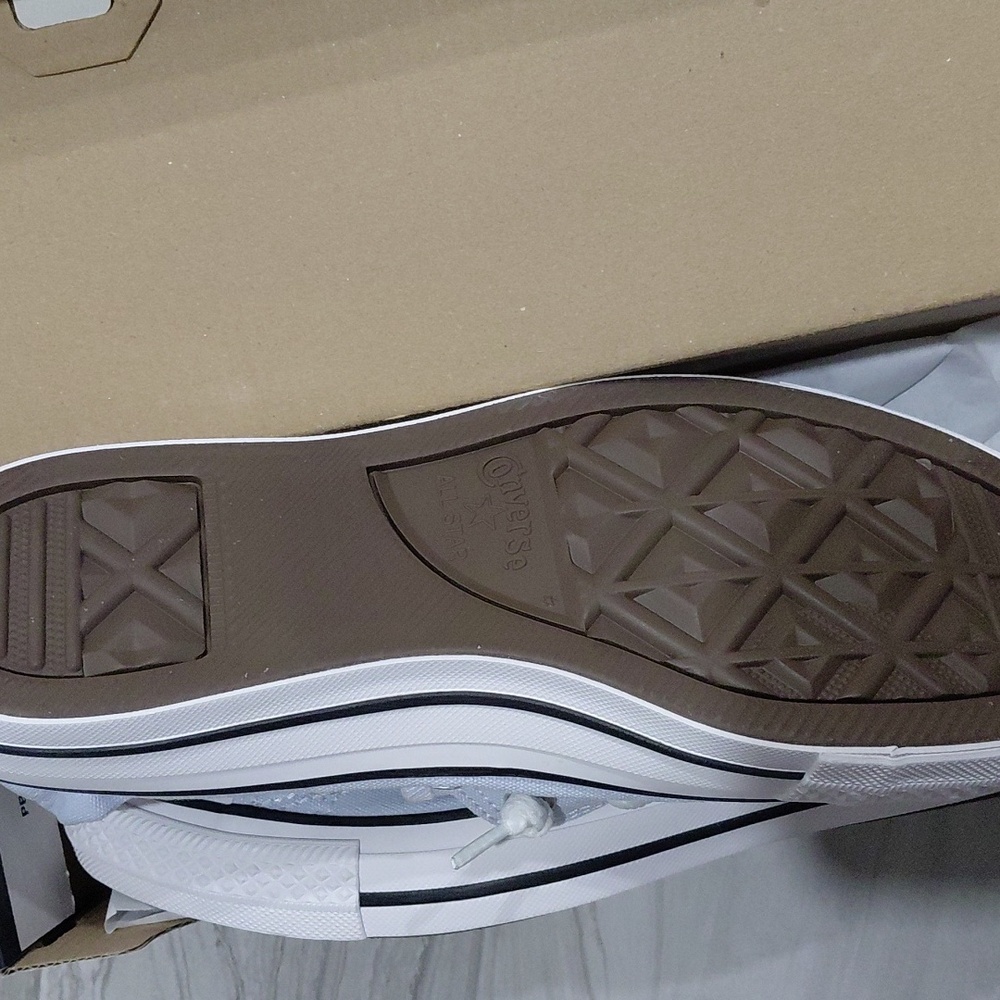 Converse Light Blue Sneakers Last Price - Picture 3 of 8